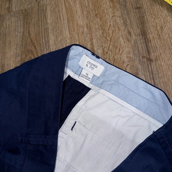 Crown and Ivy • Navy Caroline stretch shorts - Picture 4 of 8